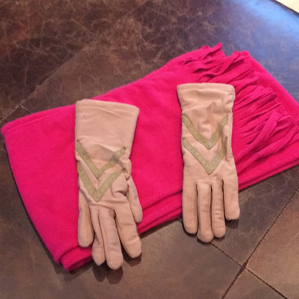 Camel brown Isotoners and pink fleece scarf